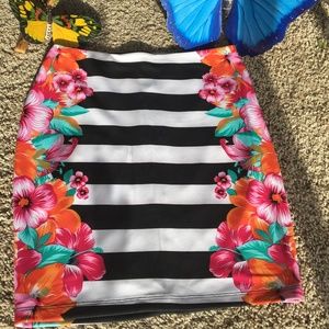2BeBe Mini Skirt Floral Black & White Stripe Small